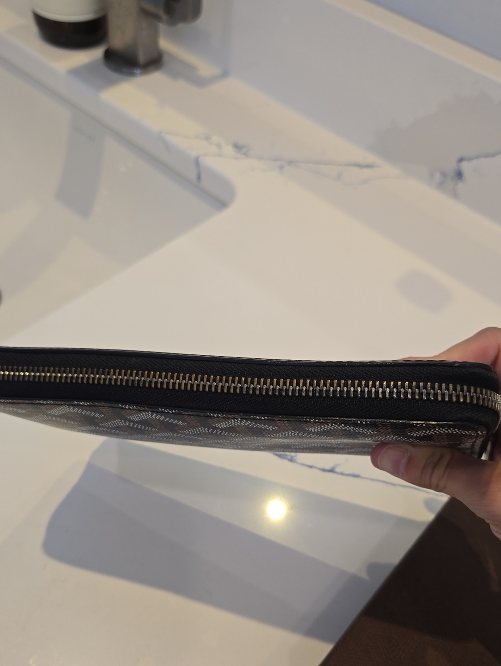 Goyard Black and Brown Chevron Zip-Around Wallet, GUC, French Chic, Luxury - Picture 5 of 8